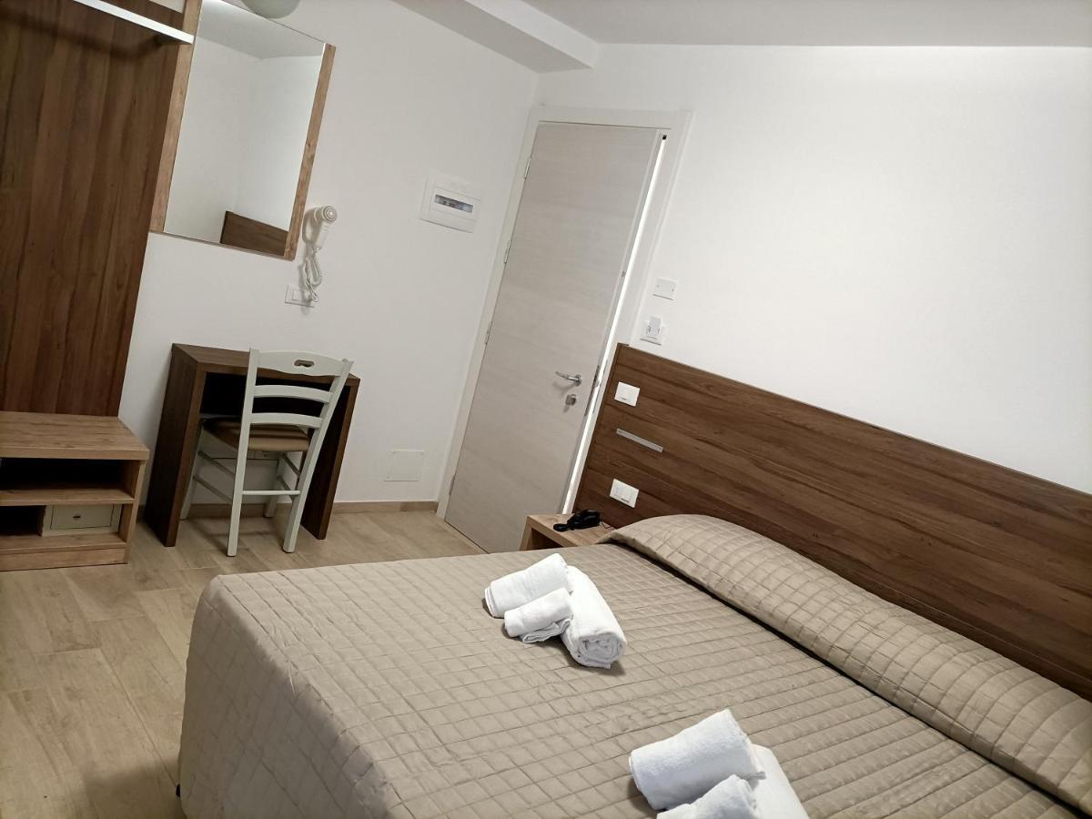 Hotel Bed & Book Rímini Exterior foto
